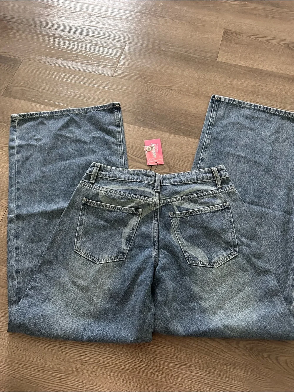 Edikted low rise jeans with bow in the back - Picture 5 of 5